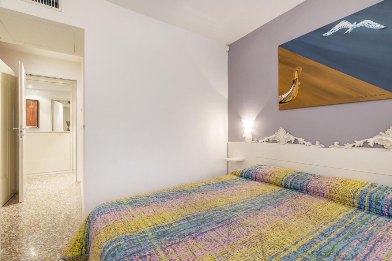 Friari Suite-Luxury Apt. Close To Rialto Bridge Венеция Экстерьер фото